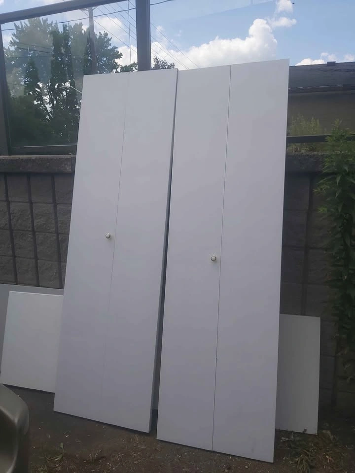 23 1/2 x 79 Bifold door (qty 2) for closet - photo 2