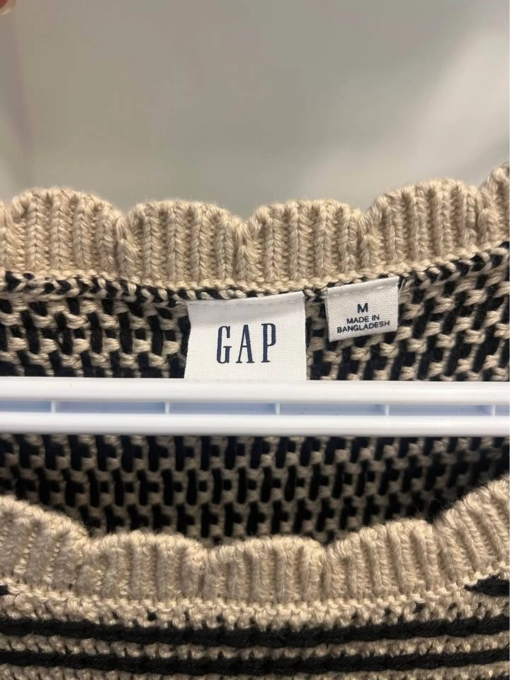 GAP Sleeveless Mixed-Stitch Sweater Tank Top - photo 2