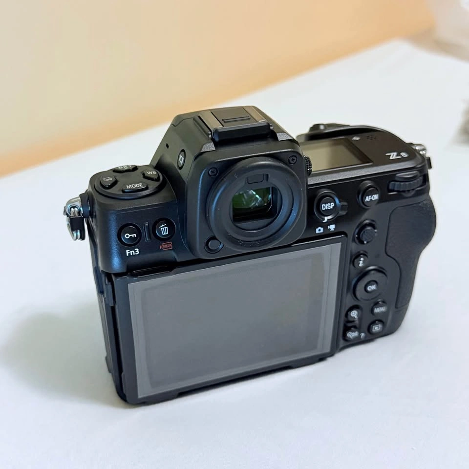 Nikon Z8 Mirrorless Digital Camera Body - photo 4