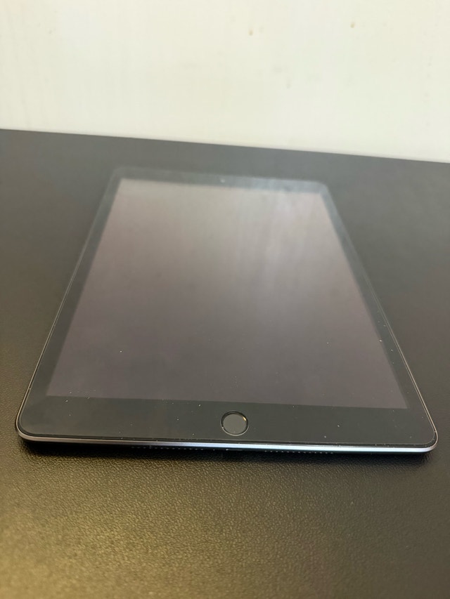iPad 9th Gen 256GB - photo 2