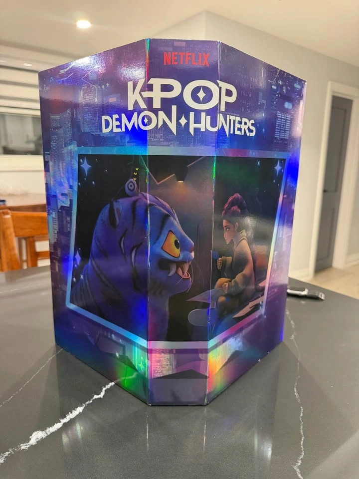 KPop Demon Hunters – 12” Collector Edition Derpy - photo 2