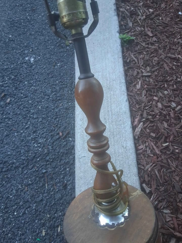 Vintage Wooden Barrel Table Lamp - photo 3