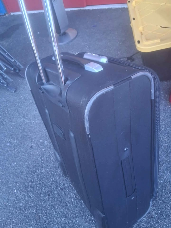 Medium Rolling Suitcase - photo 2