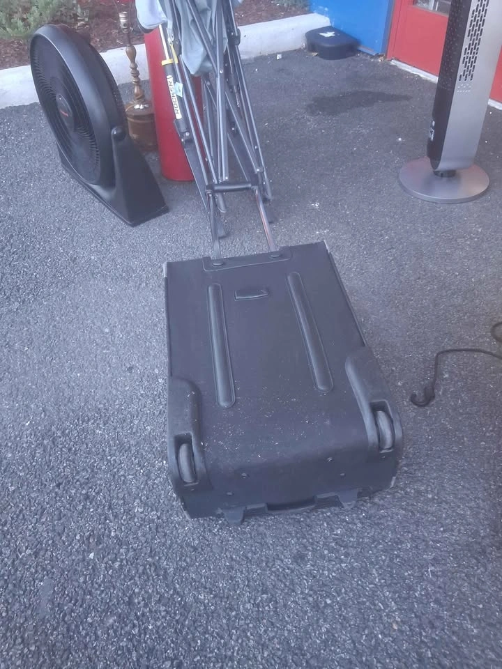 Medium Rolling Suitcase - photo 3