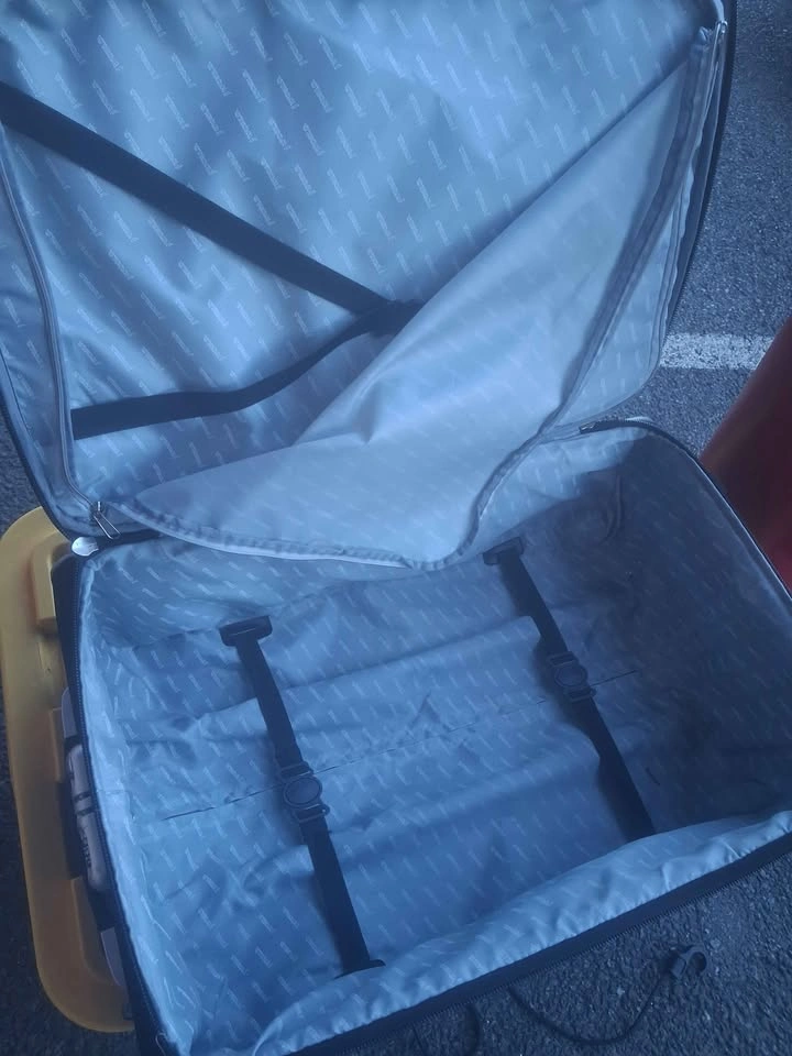 Medium Rolling Suitcase - photo 4