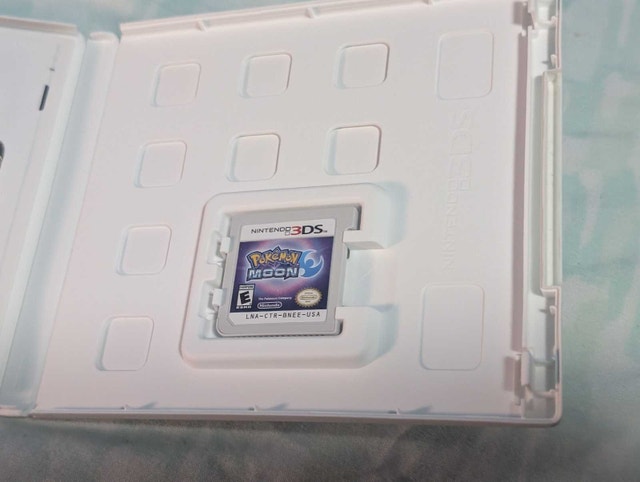Nintendo Pokemon Moon - photo 2