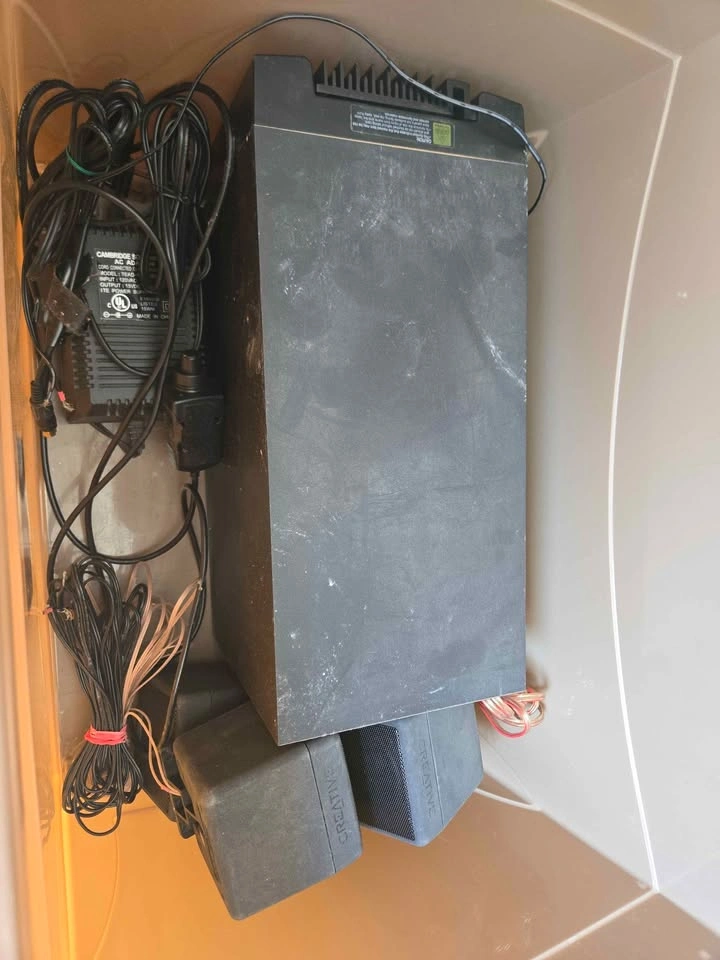 Creative Labs Soundworks FPS1600 Speakers - photo 3