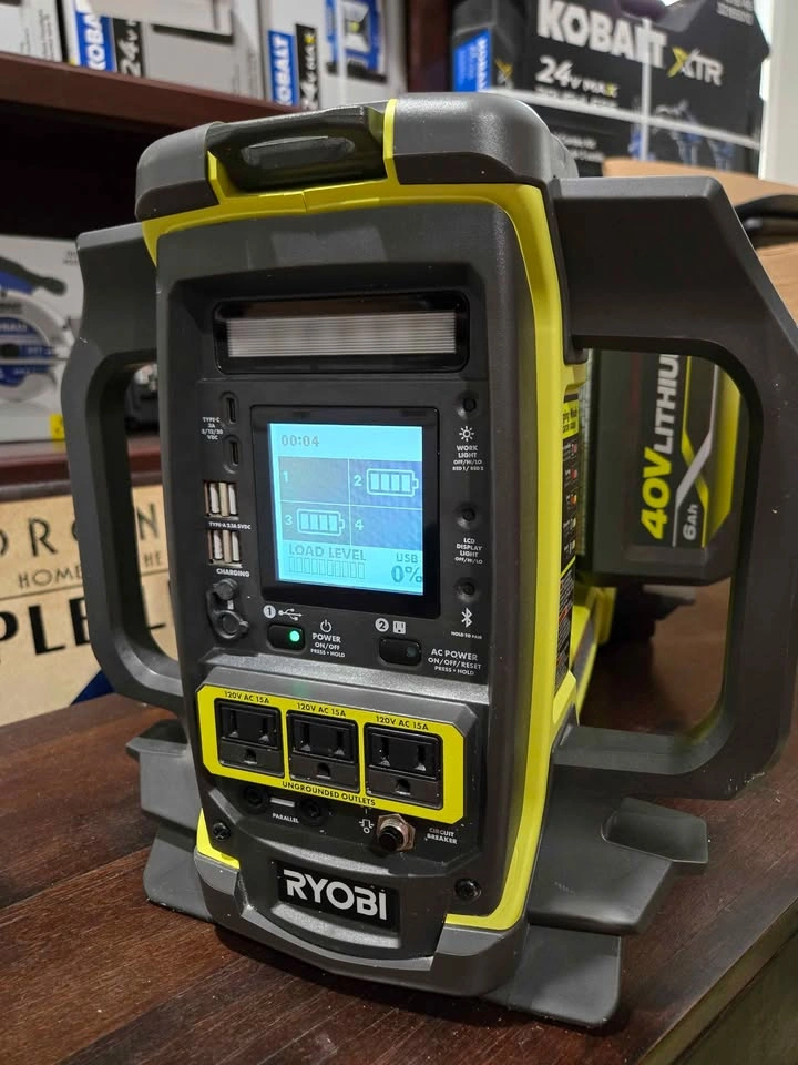 Mint Ryobi 40V 1800-Watt Portable Battery Inverter Power Station - photo 4