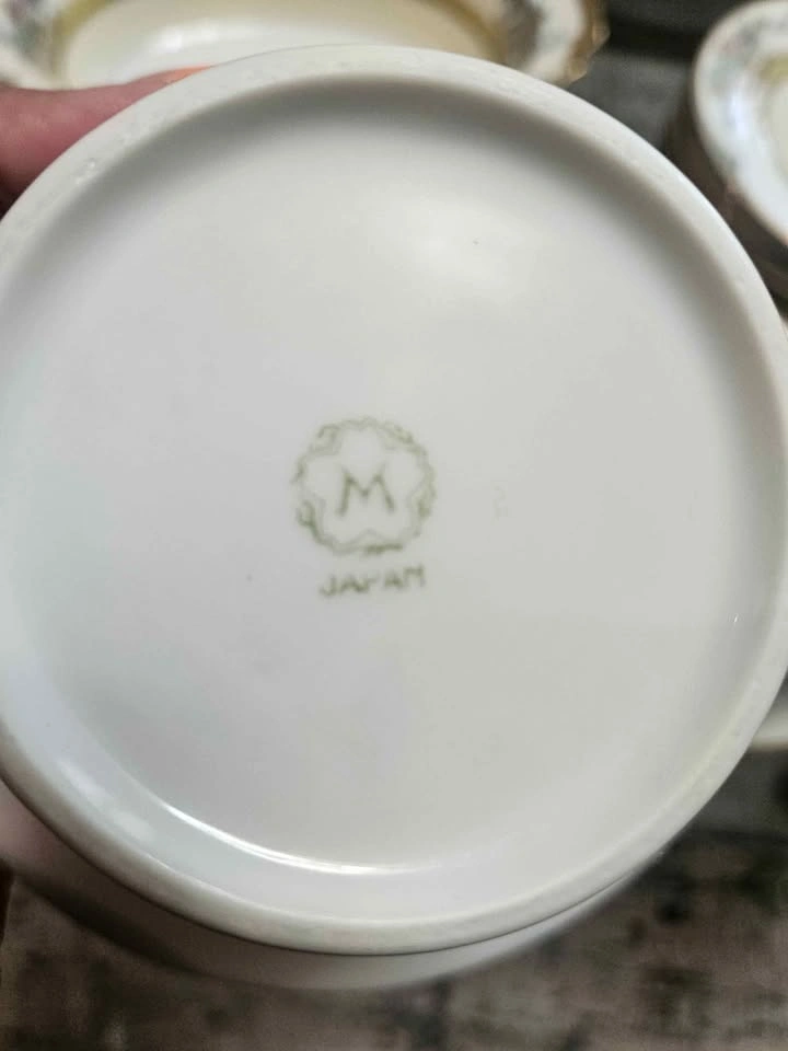 Full Dinning Fine China Set made in Japan - photo 3