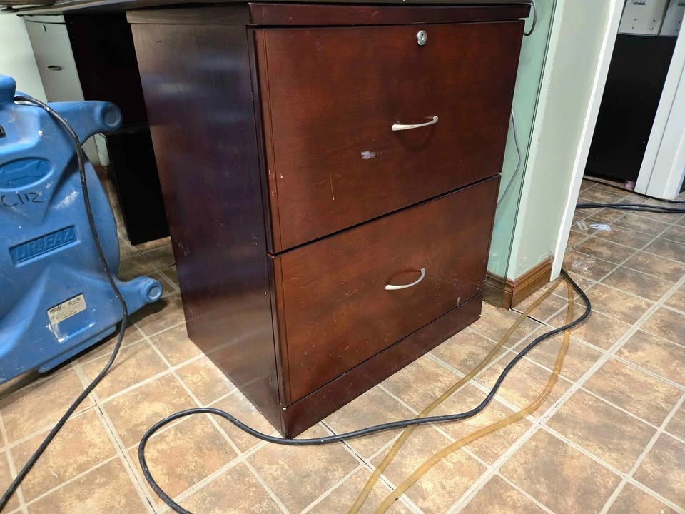 Beautiful desk, cabinet & display case - photo 2