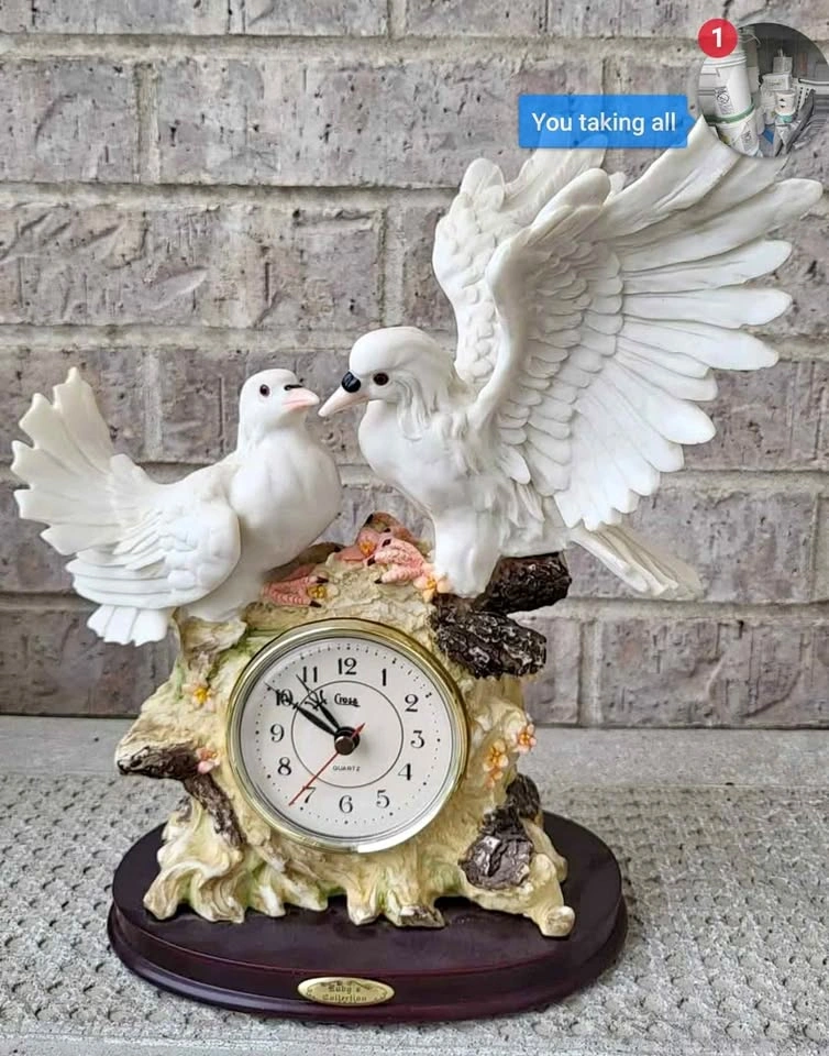 Beautiful Dove statue clock