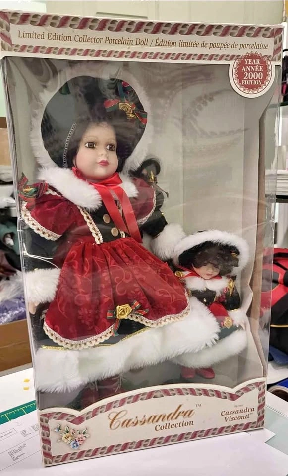 RARE BRAND NEW Limited edition porcelain doll.