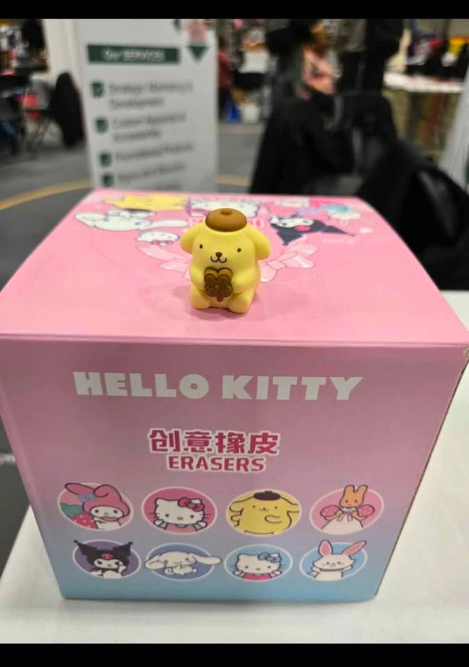 BRAND NEW Hello kitty collectible - photo 4