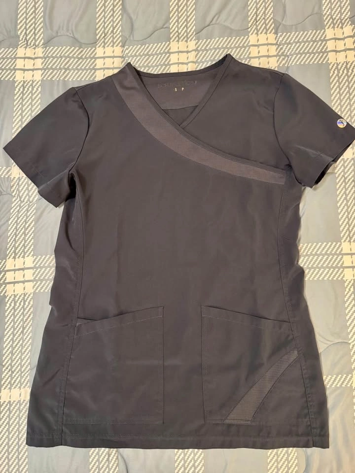 Women's Scrub Set Small (2 pants 3 tops) - photo 5