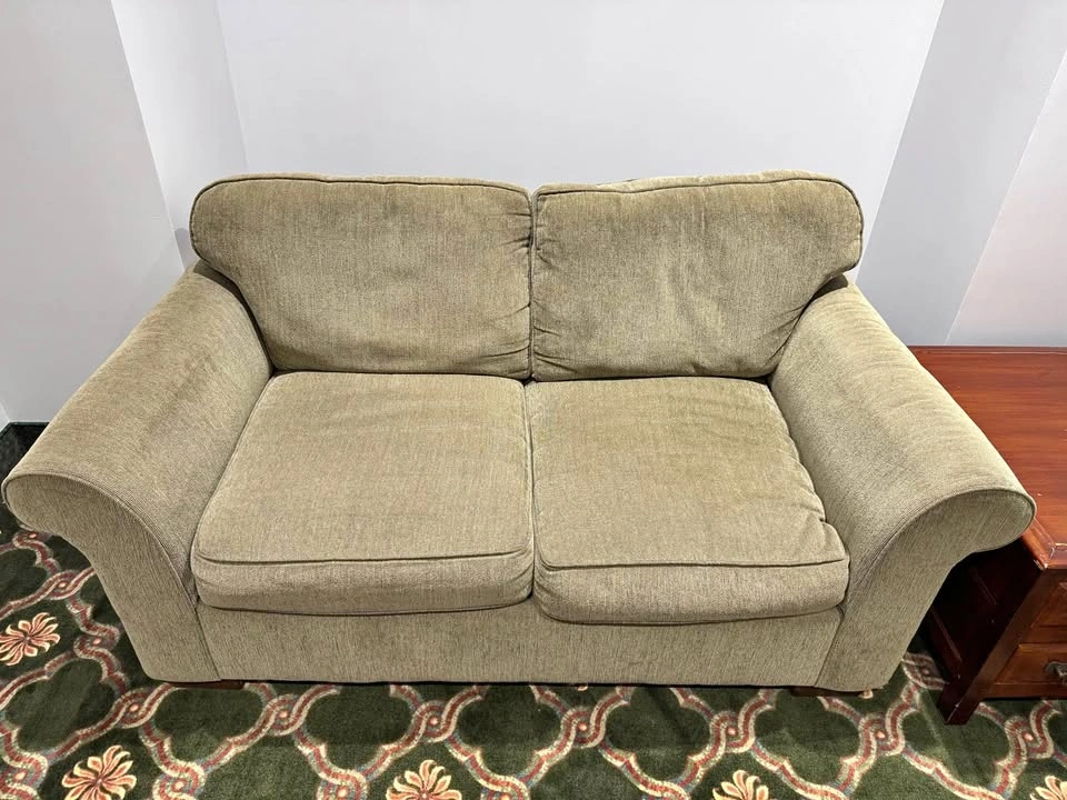 2-Seater Fabric Loveseat / Couch