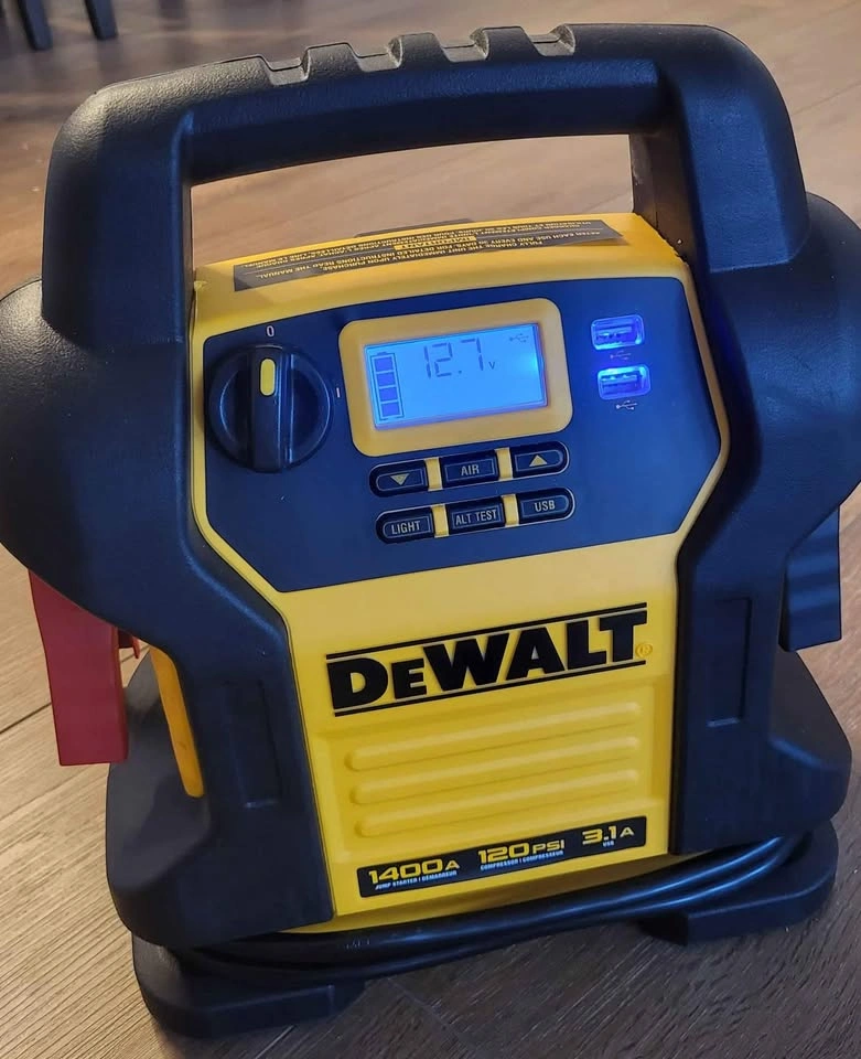 BRAND NEW Dewalt car booster pack - photo 2