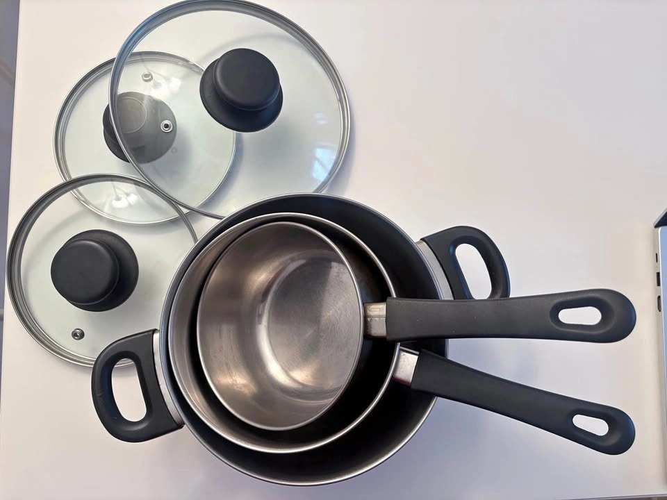 5-Piece Cookware Set + Extra Lid