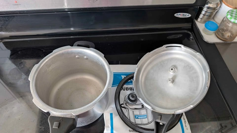 Premier Pressure Cooker - photo 2