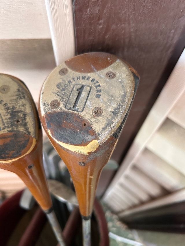 Vintage golf clubs and balls - photo 2
