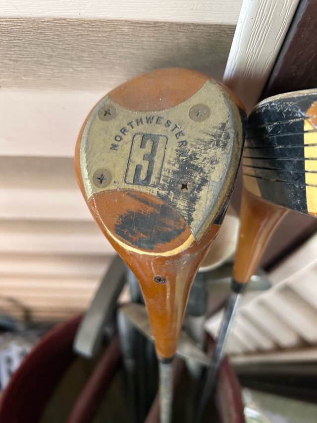 Vintage golf clubs and balls - photo 3
