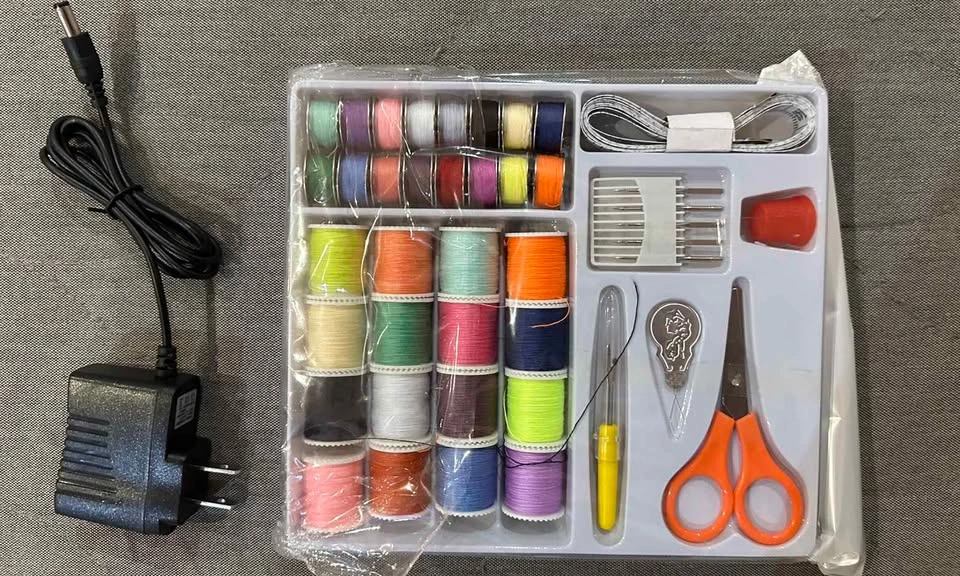 Mini Sewing Machine - photo 2