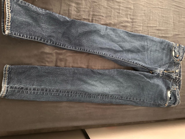 2 Levi's Jeans Size 32x32