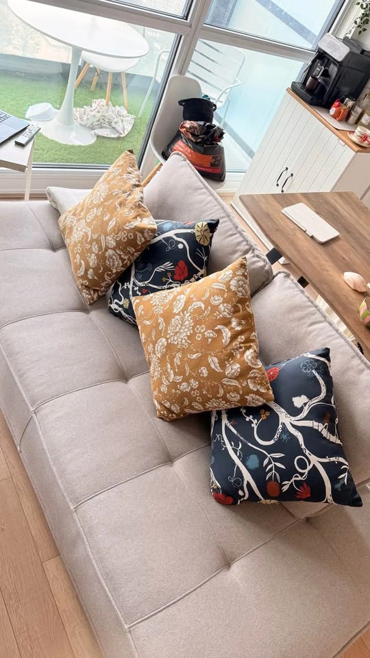 Structube Chameleon Sofa - photo 4