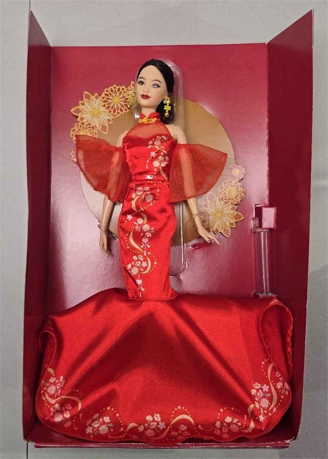 Barbie Lunar New Year Doll Wearing Qipao Dress with Plum Blossom - photo 3