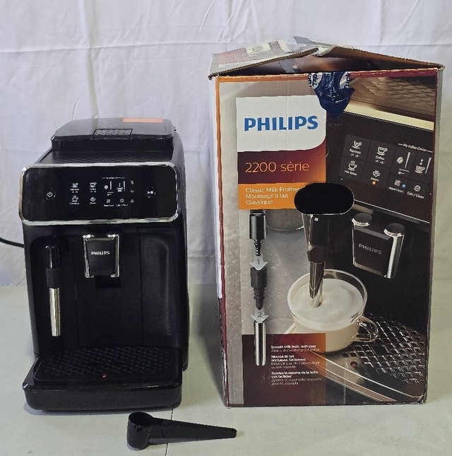 Philips 2200 Series Fully Automatic Espresso Machine - photo 3