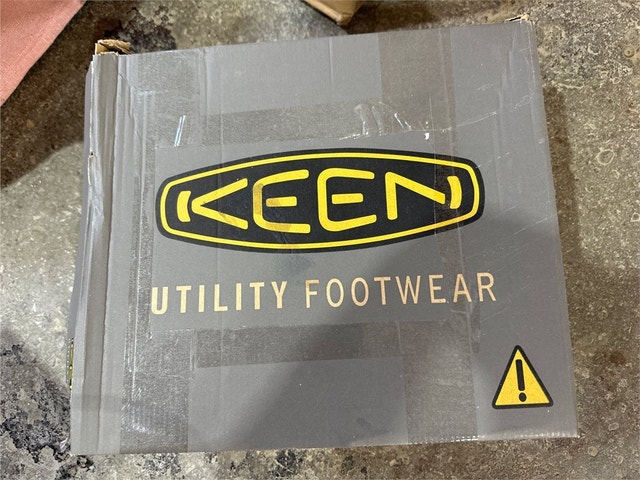 KEEN Utility Men's CSA San Jose Chelsea Alloy Toe Boots - 11W - photo 3