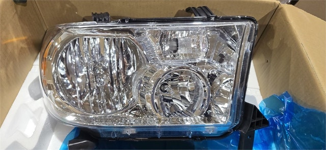 Headlight Assembly for 2007-2012 Toyota Tundra/Sequoia - photo 4