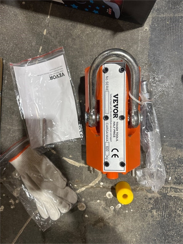 VEVOR Magnetic Lifter, 1320 lbs/600kg Pulling Capacity - photo 3