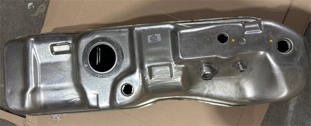 Spectra Premium F46B Fuel Tank Ford F150 - photo 3