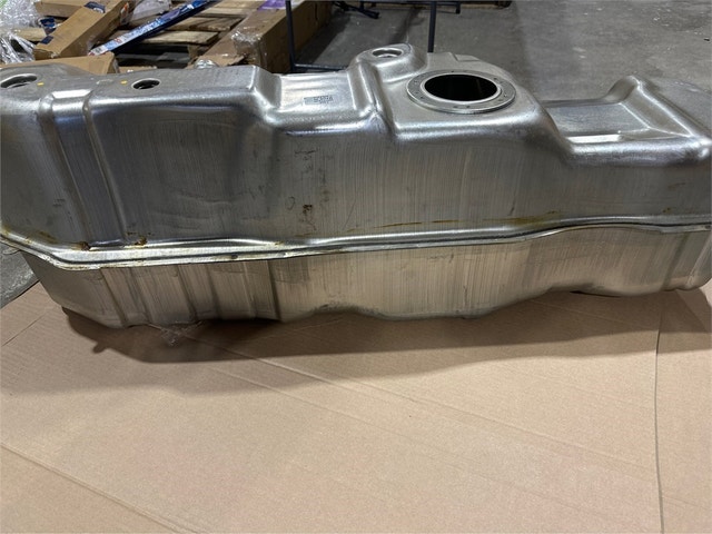 Spectra Premium F46B Fuel Tank Ford F150 - photo 5