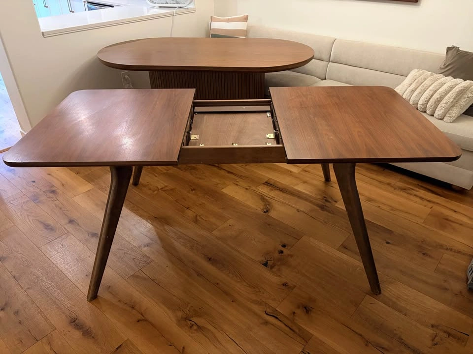 Mid century Modern Walnut Dining Table (expandable) - photo 2