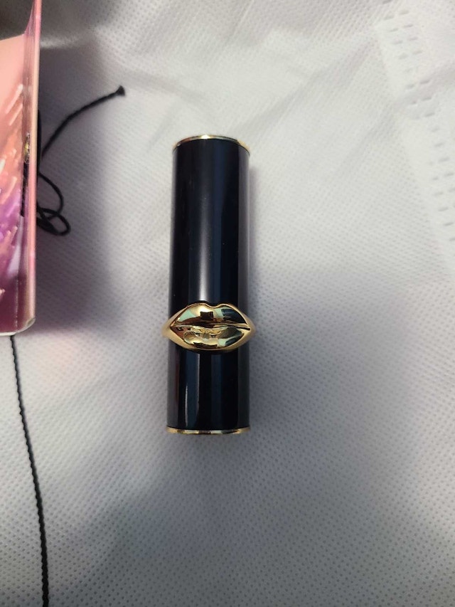 Pat McGrath Labs lipstick in shade 048 - photo 5