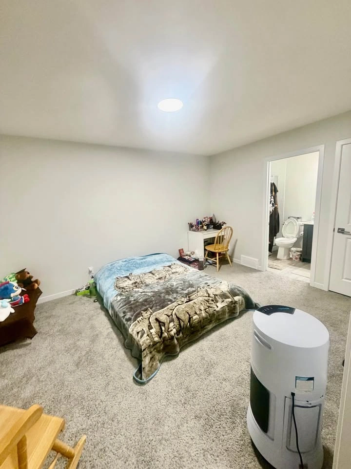 Private room for rent - photo 2