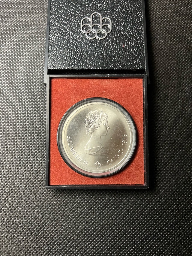 92.5% 1.44oz silver Olympic coin - photo 2