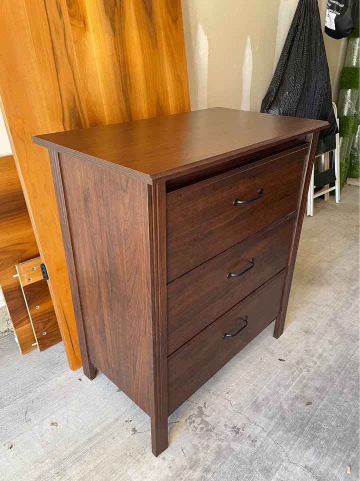 Wood 3-Drawer Dresser - photo 2