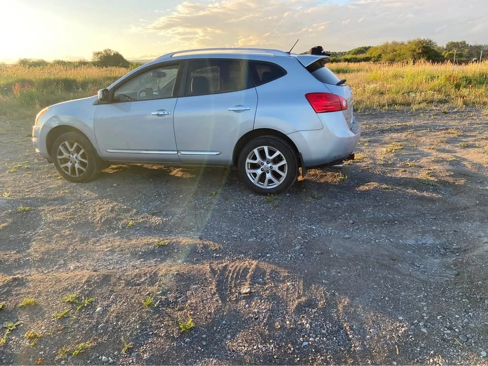2011 Nissan Rogue - photo 2