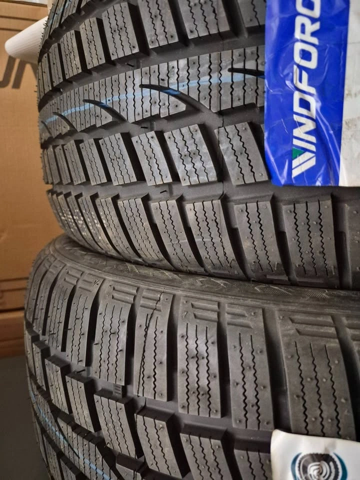 2 Brand-New Windforce Snowblazer UHP Tires 235/45R17 97V XL - photo 3