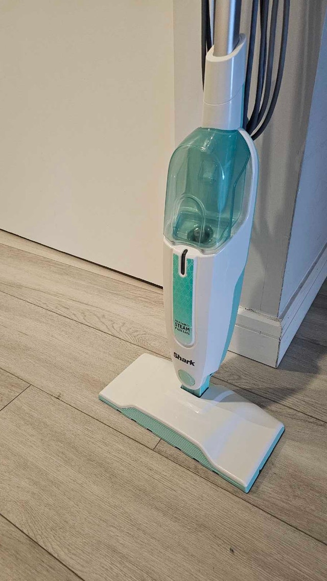 Shark Steam Mop *Moving Out Sales* - photo 3