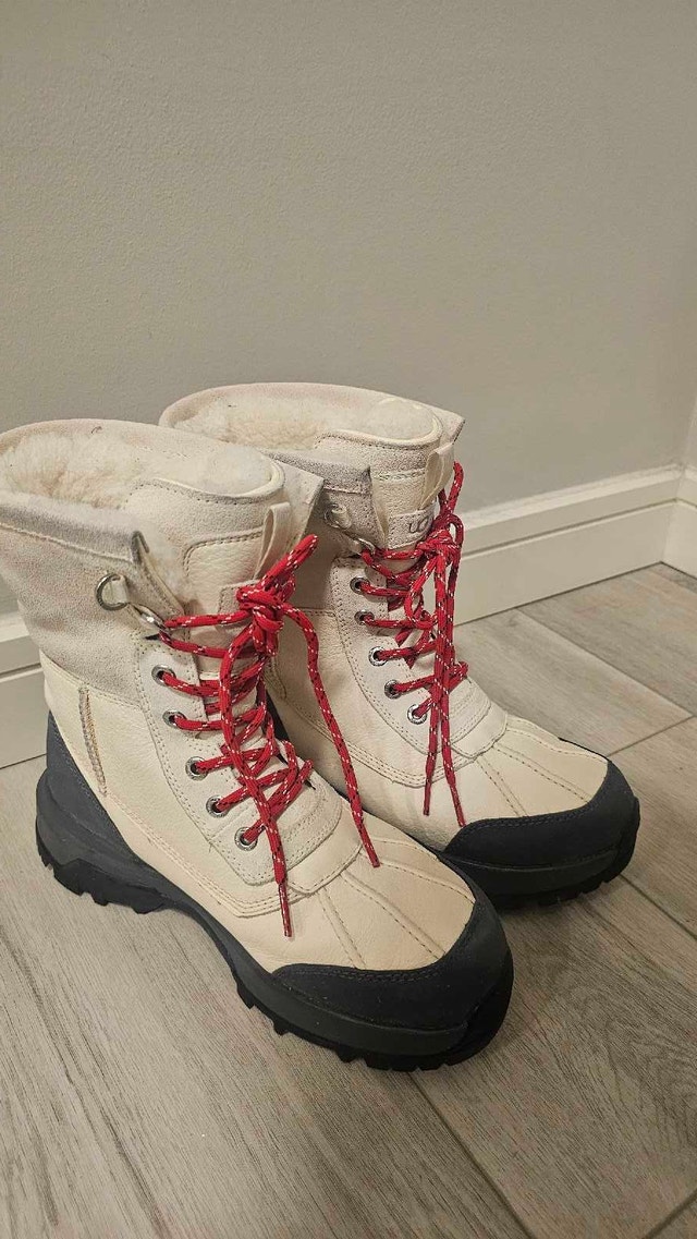 UGG Adirondack Boots Size 8.5 - photo 2