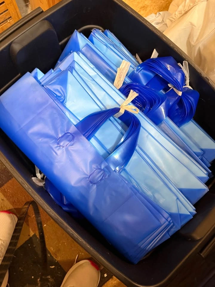 200+ Uline Frosted Boutique Shopping Bags 16x6x12 - photo 2