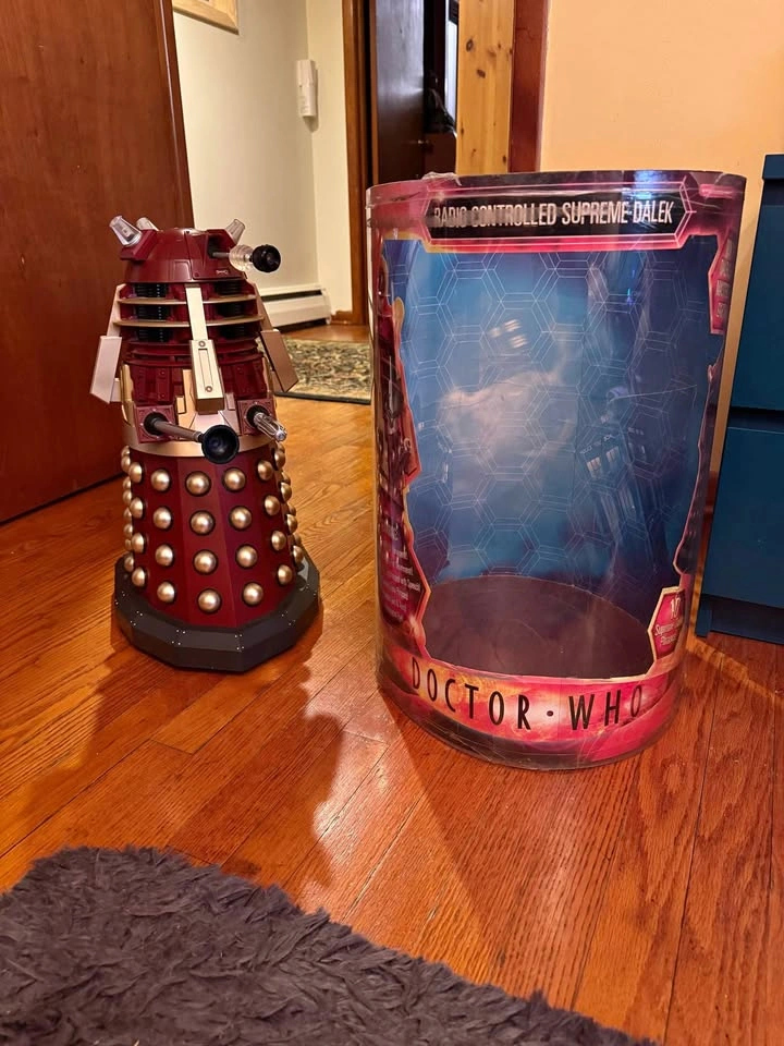 18” Dalek Doctor Who - GOOD condition