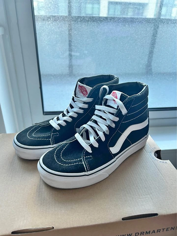 Vans Off The Wall - Black High Tops (Size 6)