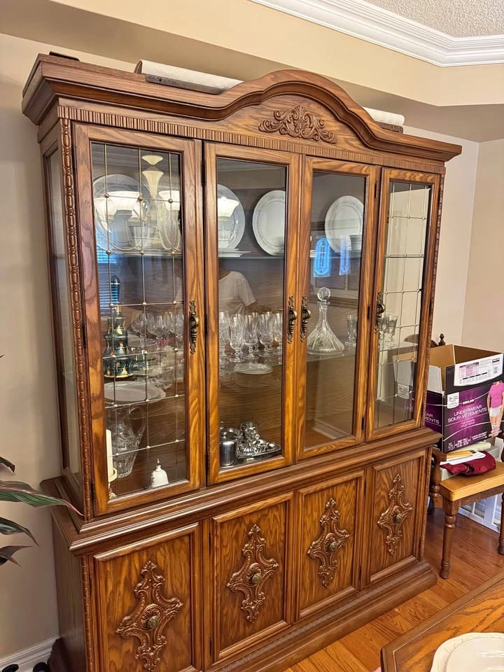 Traditional Oak China Cabinet Hutch