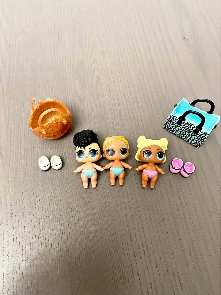 L.O.L. Surprise! Lil Sisters Dolls and Accessories