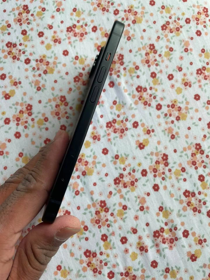 Apple iPhone 15 Black 128GB - photo 5