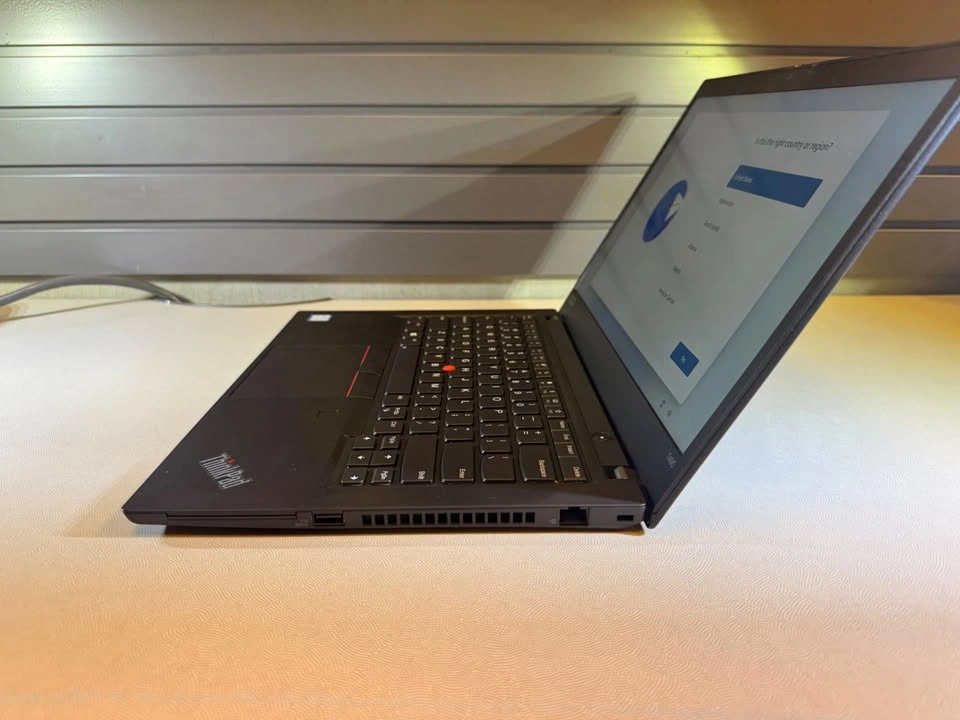 Lenovo ThinkPad T490 Laptop - Core i5, 8GB RAM, 256GB SSD - photo 5